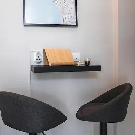 Bedcity Apartment-city Center & Everything Nearby Apartment *