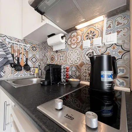 Bedcity Apartment-city Center & Everything Nearby Apartamento